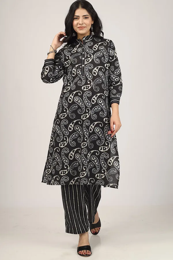 Black_Cotton_Floral_Pattern_Kurta_Pyjama_Set_For_Women