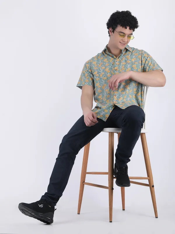 Green_Cotton_Yellow_Floral_Print_Summer_Shirt_For_Men