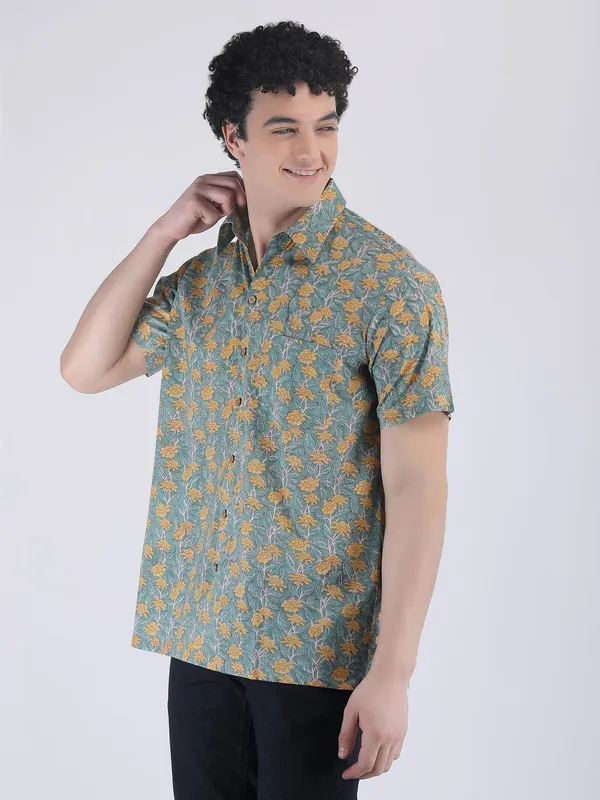 Green_Cotton_Yellow_Floral_Print_Summer_Shirt_For_Men