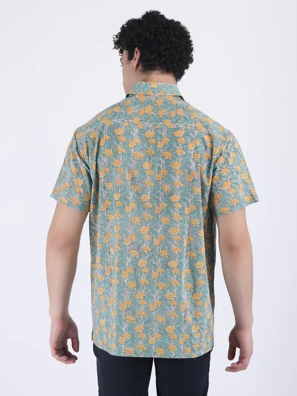 Green_Cotton_Yellow_Floral_Print_Summer_Shirt_For_Men