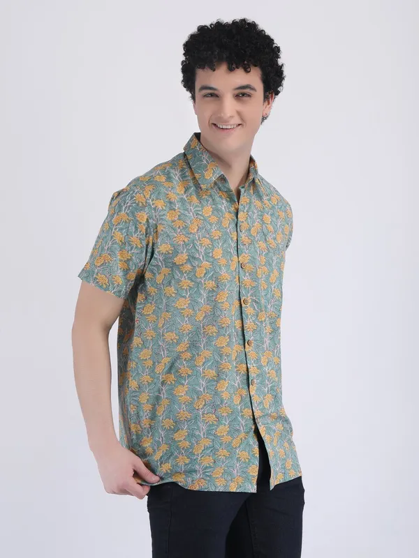 Green_Cotton_Yellow_Floral_Print_Summer_Shirt_For_Men