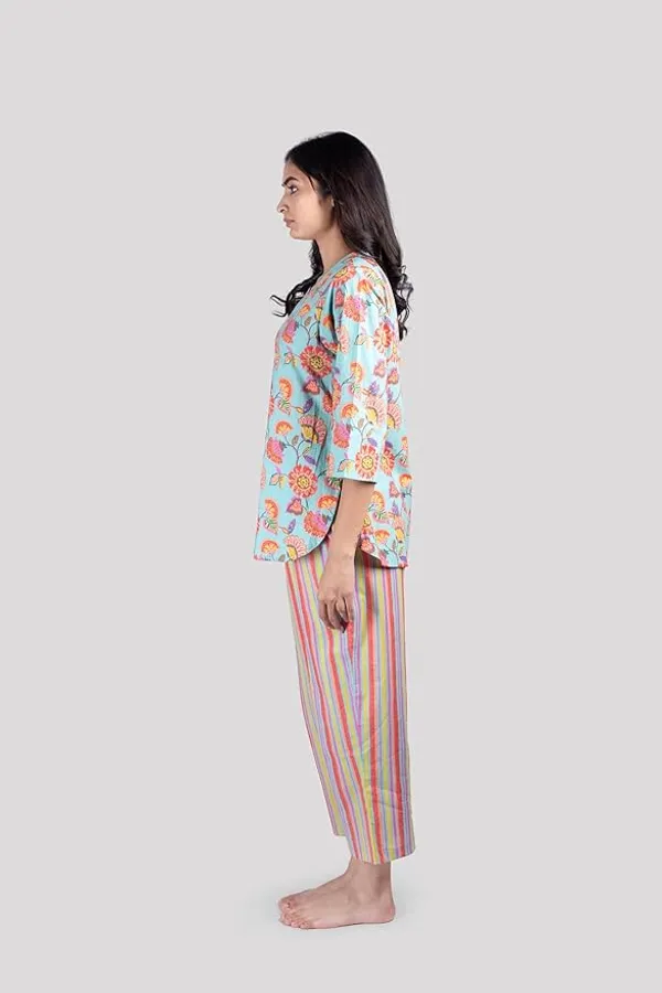 Green_Soft_Cotton_Floral_Print_Night_Suit_Set_For_Women
