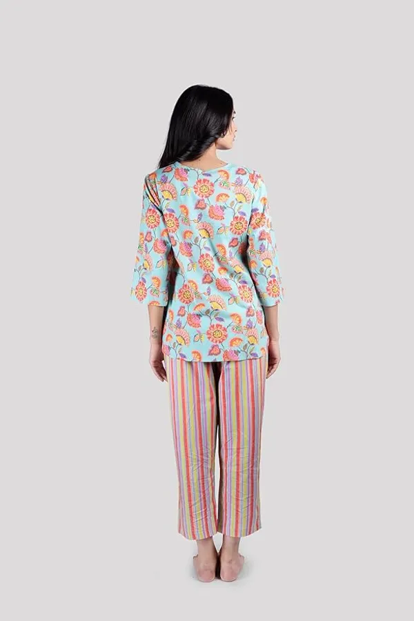 Green_Soft_Cotton_Floral_Print_Night_Suit_Set_For_Women