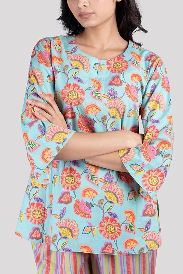 Green_Soft_Cotton_Floral_Print_Night_Suit_Set_For_Women