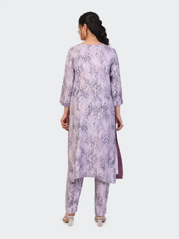 Purple_Cotton_Mauve_Hand_Embroidered_Sleeves_Kurta_Set_With_Dupatta_For_Women