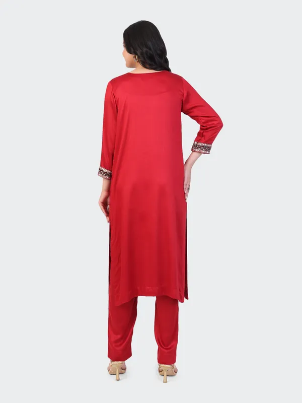 Red_And_Black_Cotton_Maroon_Hand_Embroidered_Sleeves_Kurta_Set_With_Dupatta_For_Women