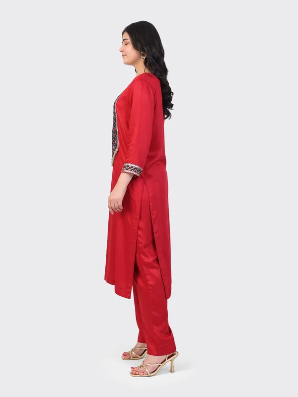 Red_And_Black_Cotton_Maroon_Hand_Embroidered_Sleeves_Kurta_Set_With_Dupatta_For_Women