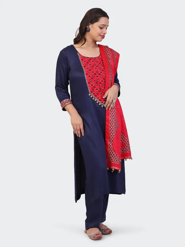 Blue_And_Red_Cotton_Navy_Hand_Embroidered_Sleeves_Kurta_Set_With_Dupatta_For_Women
