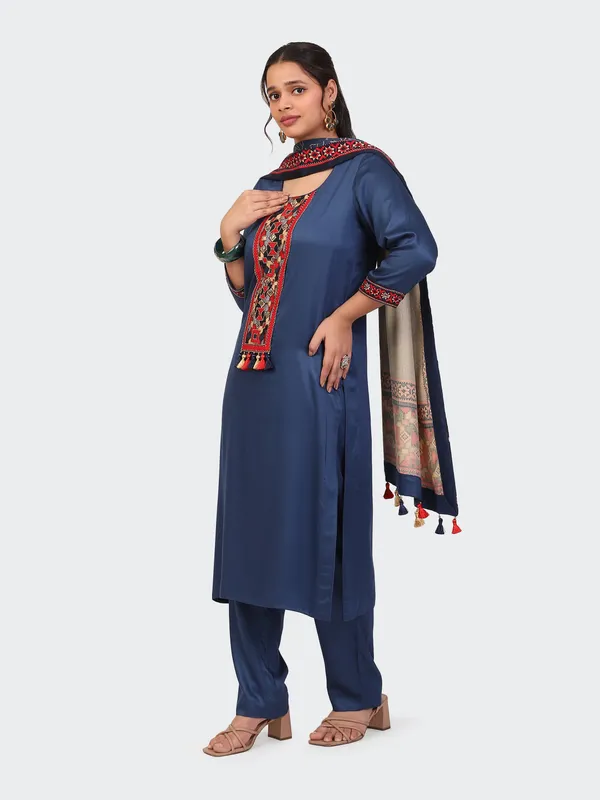 Blue_Cotton_Hand_Embroidered_Front_Sleeves_Kurta_Set_With_Dupatta_For_Women