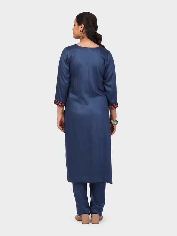 Blue_Cotton_Hand_Embroidered_Front_Sleeves_Kurta_Set_With_Dupatta_For_Women