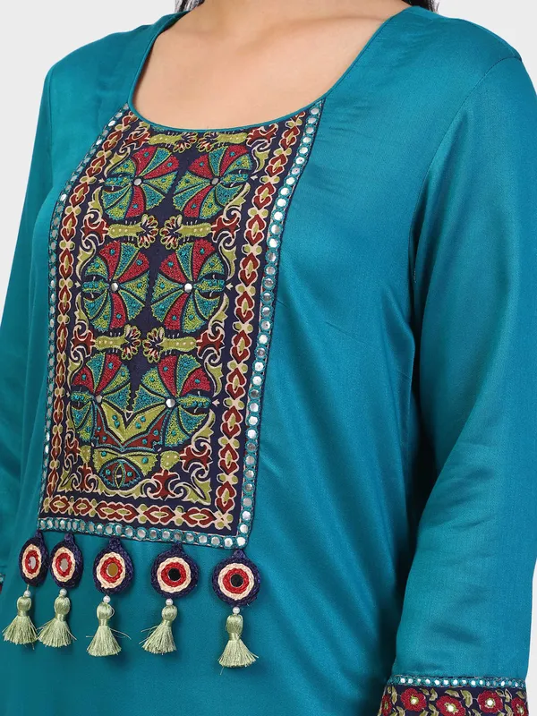 Teal_Cotton_Turquoise_Hand_Embroidered_Front_Sleeves_Kurta_Set_With_Tassel_Dupatta_For_Women