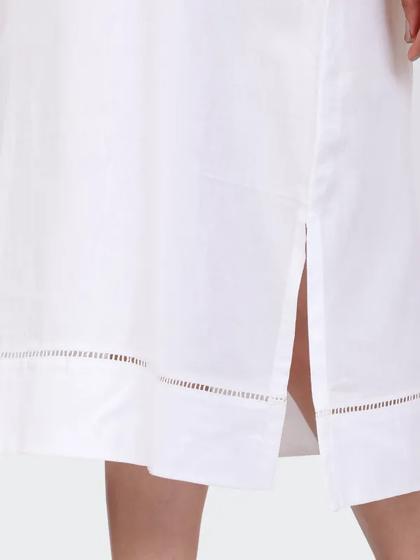 White_Cotton_Lace_Sleeves_Bottom_Collared_Dress_For_Women