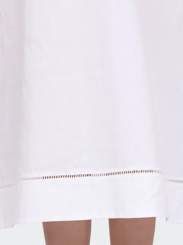 White_Cotton_Lace_Sleeves_Bottom_Collared_Dress_For_Women