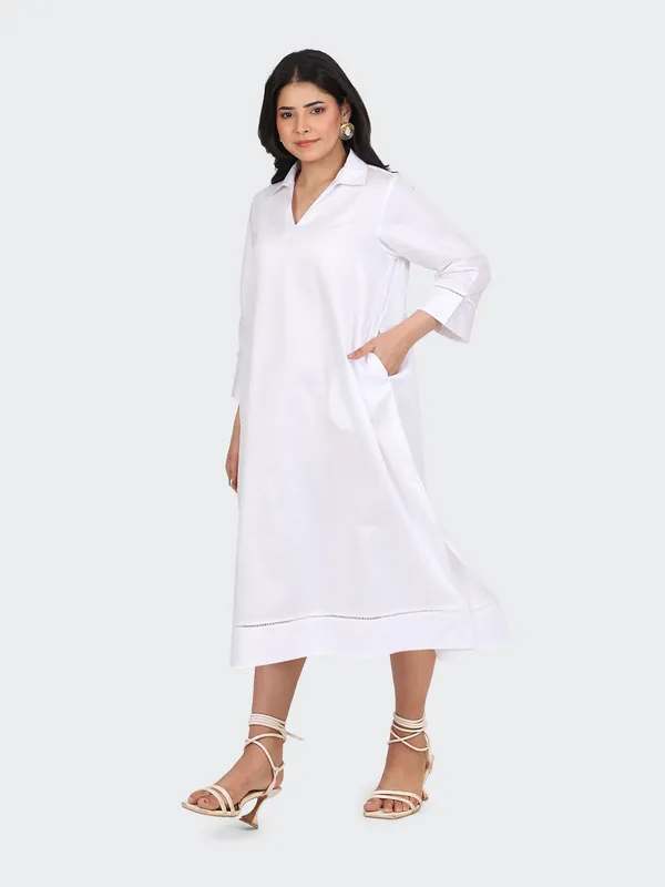 White_Cotton_Lace_Sleeves_Bottom_Collared_Dress_For_Women
