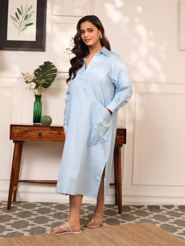 Blue_Cotton_Sky_Embroidered_Pockets_Oversized_Calf_Length_Dress_For_Women