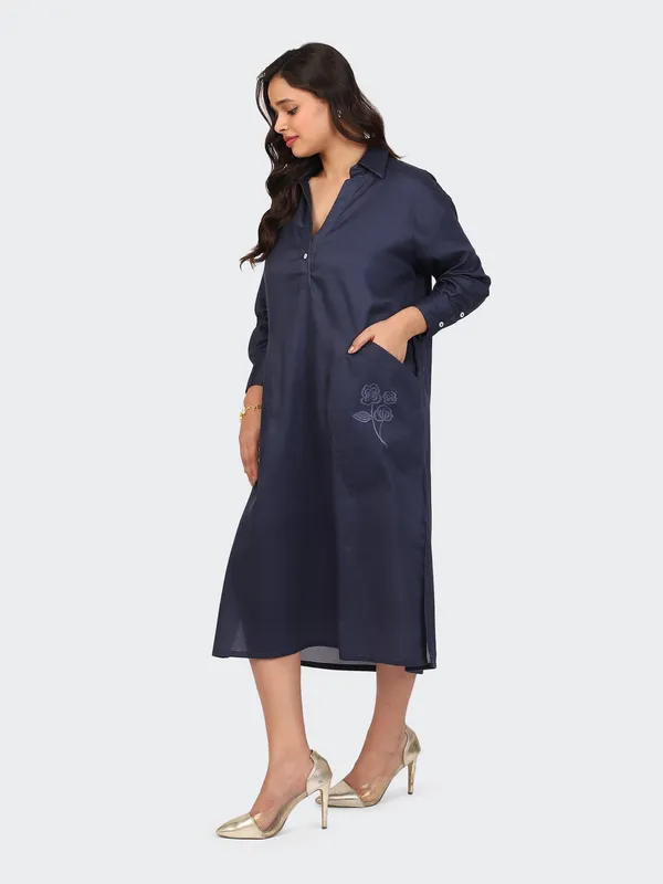 Navy_Blue_Cotton_Embroidered_Pockets_Oversized_Calf_Length_Dress_For_Women