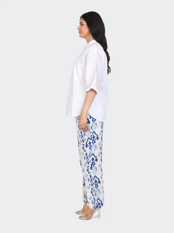 White_Cotton_Kimono_Sleeves_Decorative_Lace_Back_Co_Ord_Set_For_Women