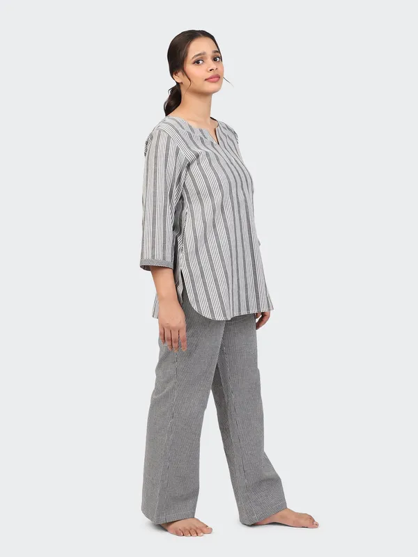 Grey_Fine_Cotton_Comfortable_Co_Ord_Set_For_Women