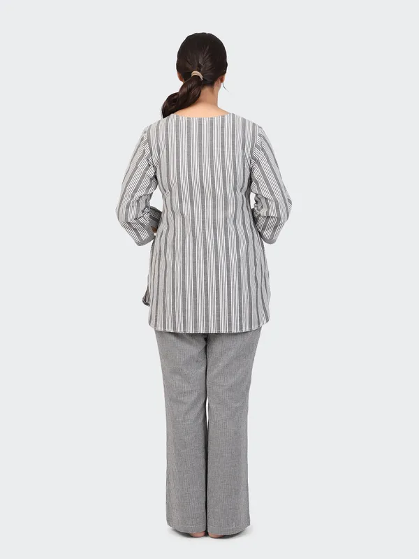 Grey_Fine_Cotton_Comfortable_Co_Ord_Set_For_Women