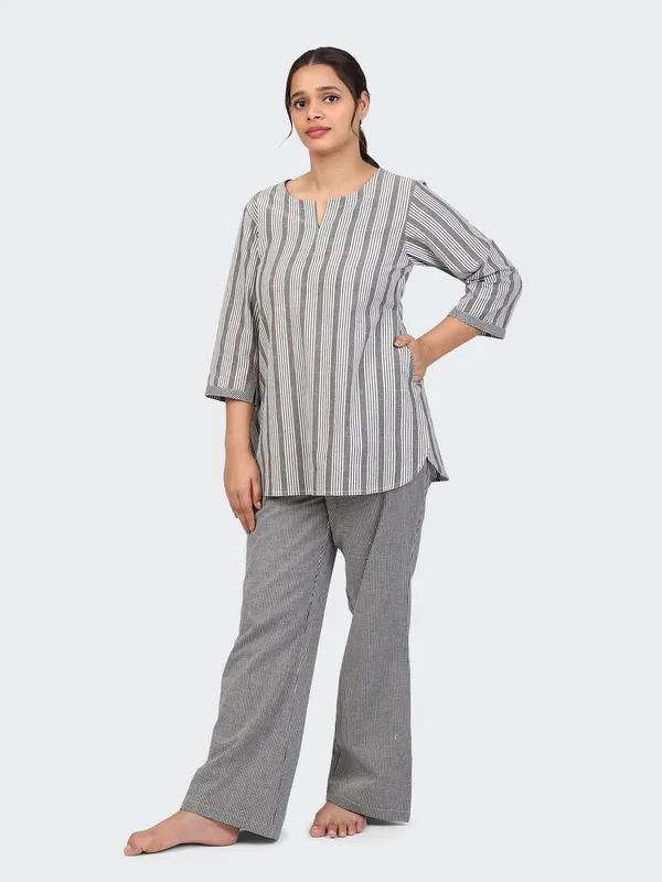 Grey_Fine_Cotton_Comfortable_Co_Ord_Set_For_Women