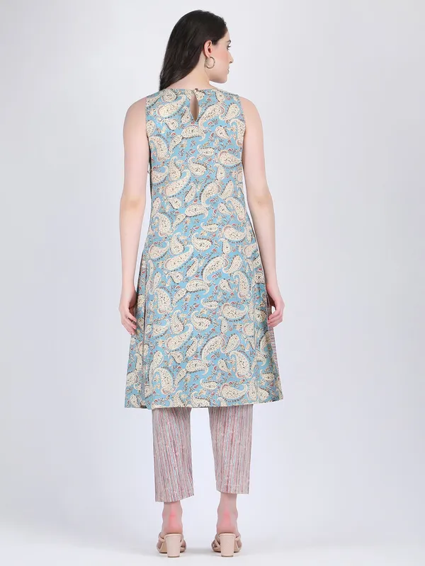 Blue_Cotton_Paisley_Print_Box_Pleats_Kurta_With_Pencil_Pants_For_Women