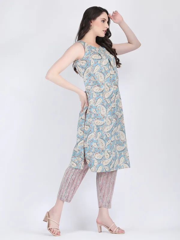 Blue_Cotton_Paisley_Print_Box_Pleats_Kurta_With_Pencil_Pants_For_Women