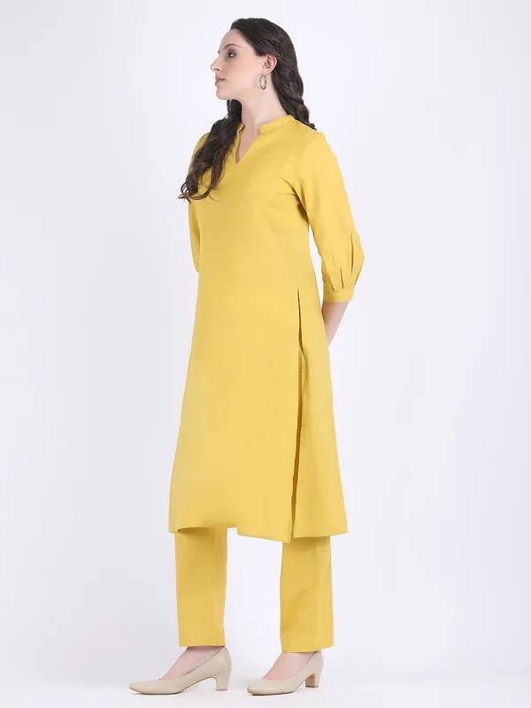 Yellow_Cotton_Flex_Lemon_Curry_Comfort_Wear_Kurta_Set_For_Women