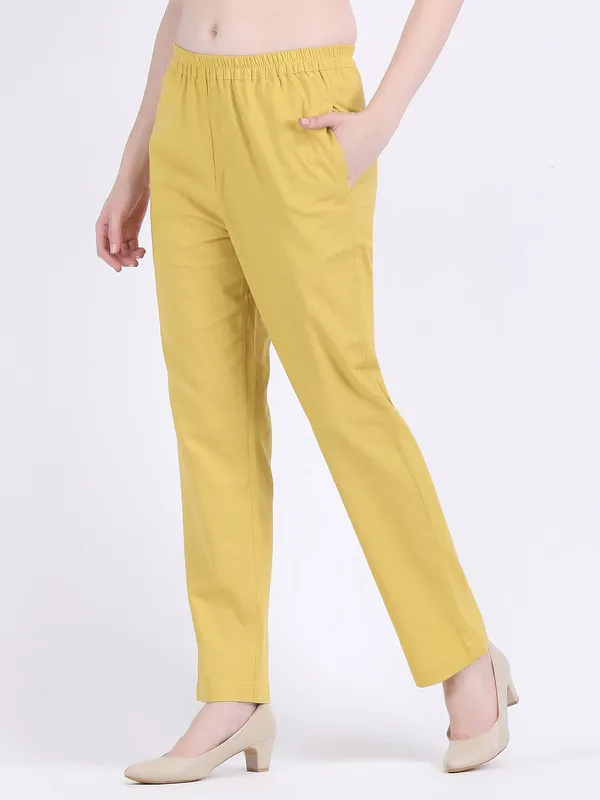 Yellow_Cotton_Flex_Lemon_Curry_Comfort_Wear_Kurta_Set_For_Women