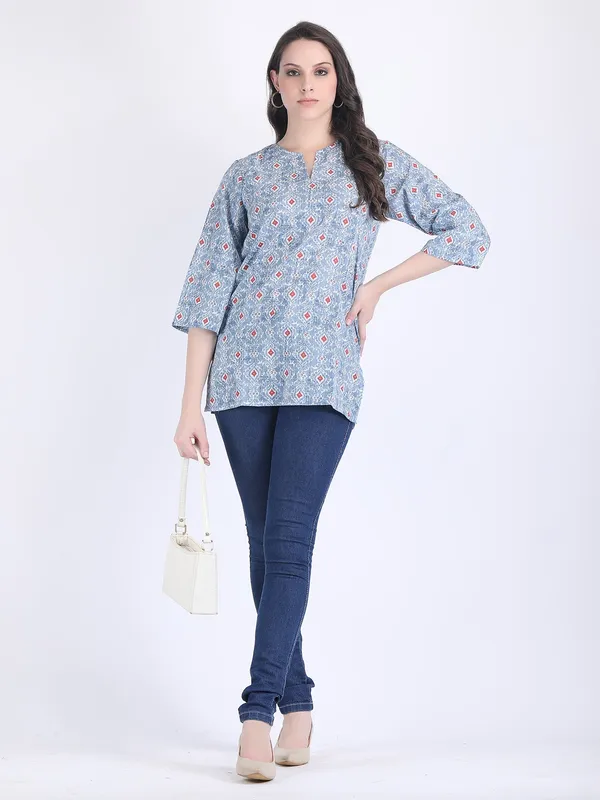 Blue_Cotton_Sky_Print_Kurti_For_Women