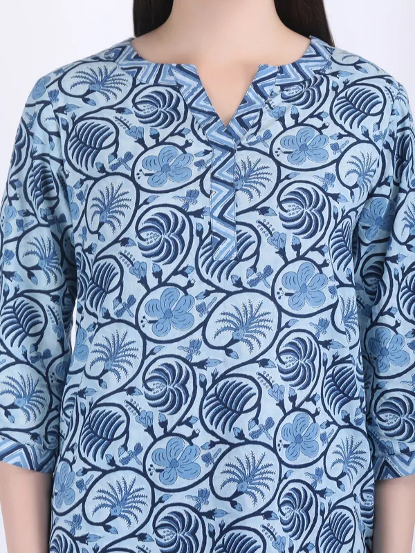 Blue_Cotton_Indigo_Sanganeri_Print_Comfort_Wear_Set_For_Women