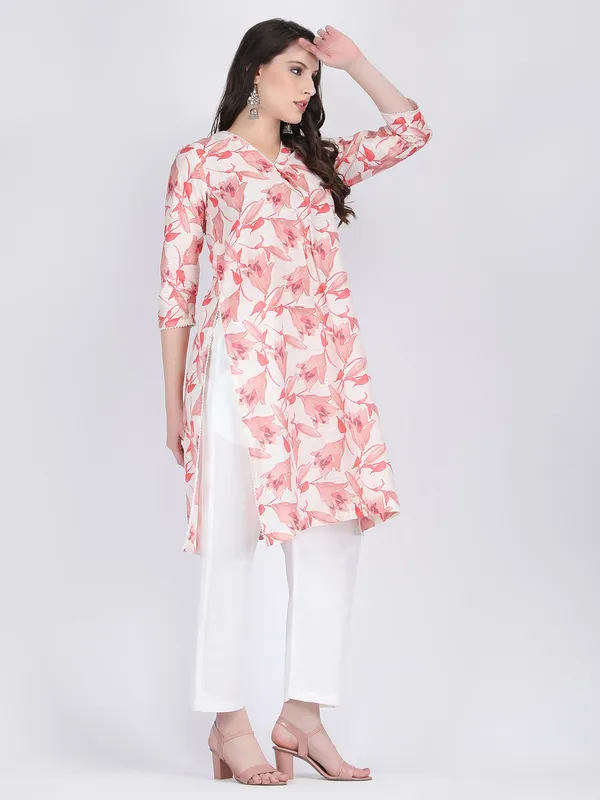 Pink_Cotton_Chanderi_Tulip_Pearl_Lace_Comfort_Wear_Kurta_Set_For_Women