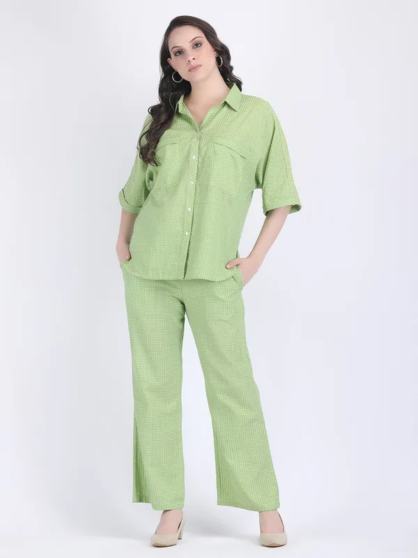 Green_Cotton_Diva_Check_Collared_Chest_Pockets_Co_Ord_Set_For_Women