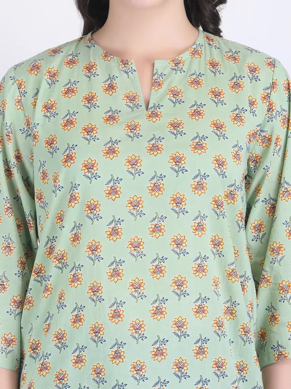 Green_Cotton_Print_Kurti_For_Women