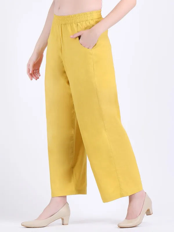 Yellow_Cotton_Flex_Lemon_Curry_Comfort_Wear_Co_Ord_Set_For_Women