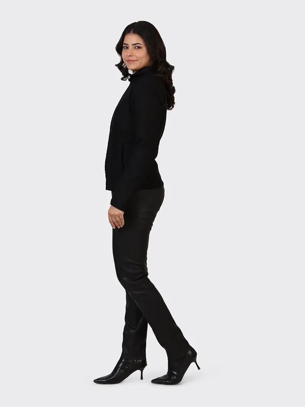 Black_Wool_Woollen_Jacket_For_Women