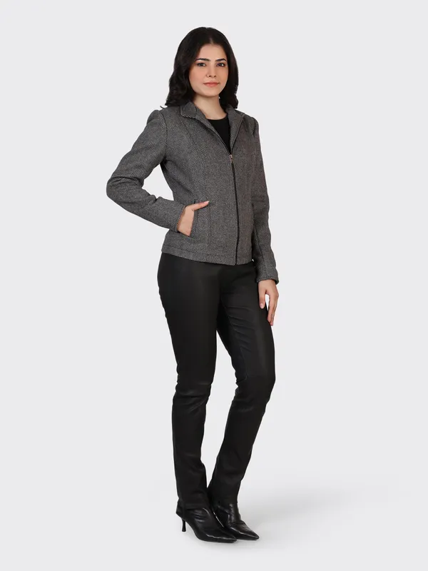 Grey_Wool_Zigzag_Woollen_Jacket_For_Women
