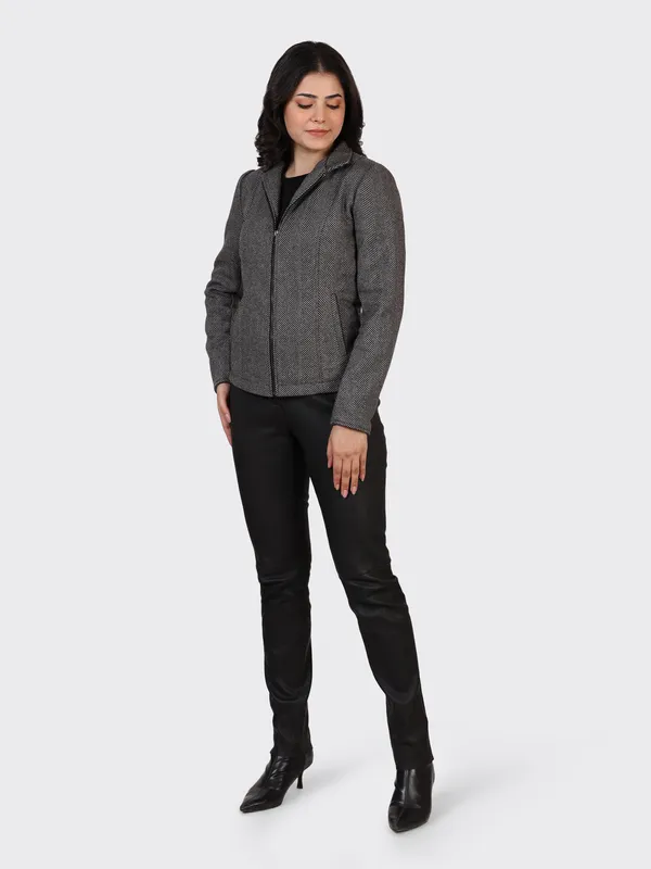 Grey_Wool_Zigzag_Woollen_Jacket_For_Women