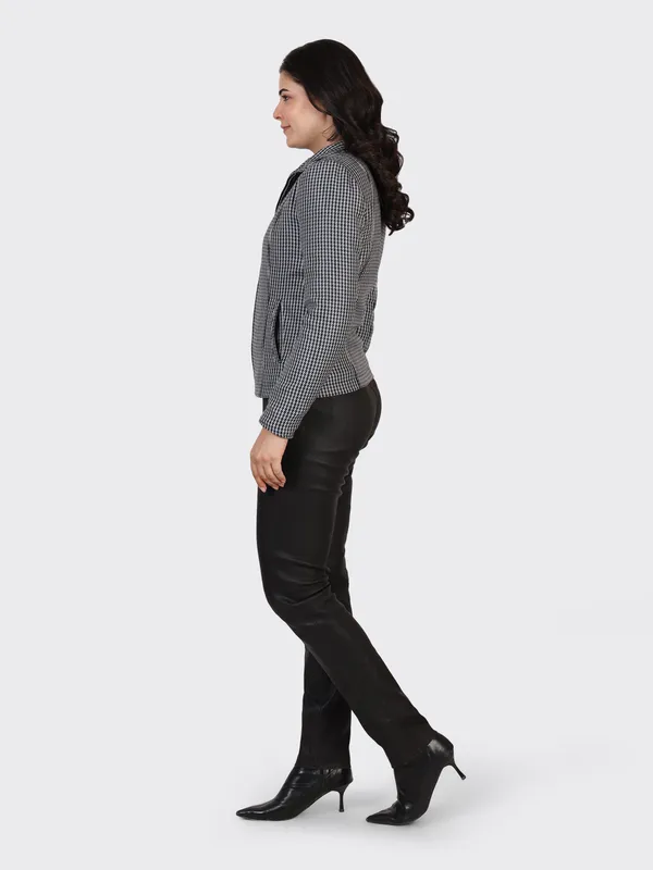 Grey_Wool_Cross_Woollen_Jacket_For_Women