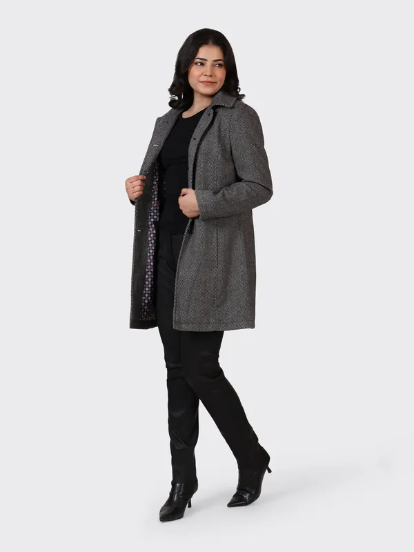 Grey_Wool_Zigzag_Woollen_Jacket_For_Women