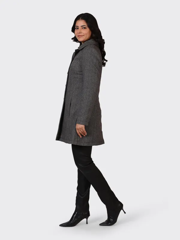 Grey_Wool_Zigzag_Woollen_Jacket_For_Women