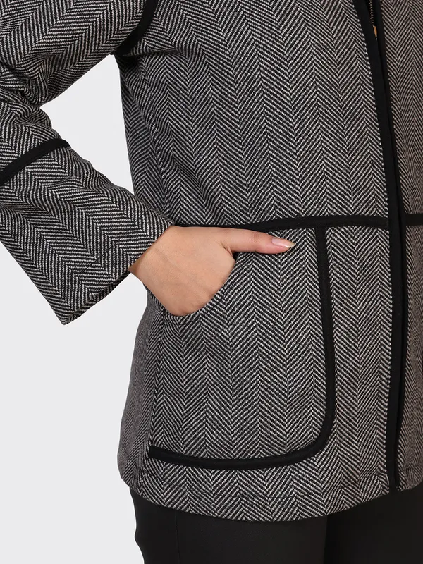 Grey_Wool_Zigzag_Woollen_Jacket_For_Women
