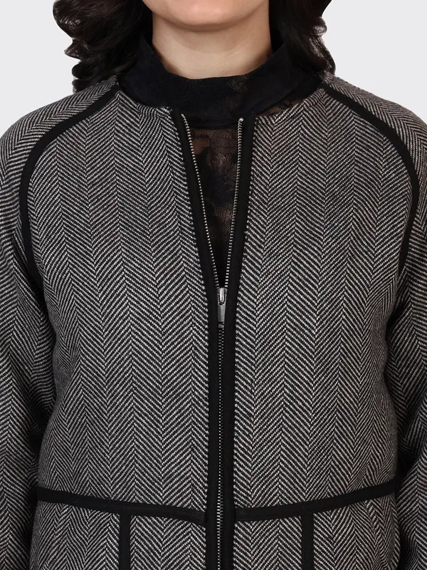 Grey_Wool_Zigzag_Woollen_Jacket_For_Women
