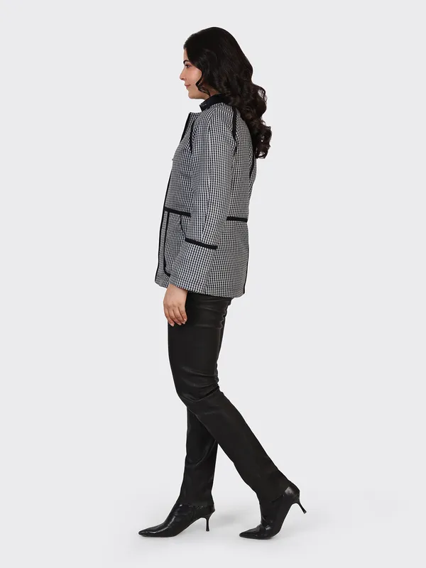 Grey_Wool_Cross_Woollen_Jacket_For_Women
