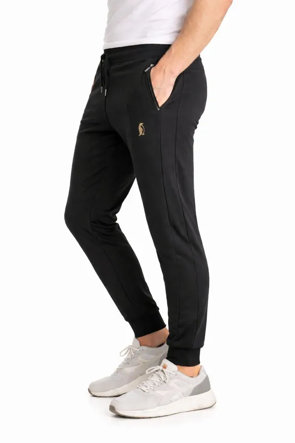 Black_Cotton_Slimfit_Zip_Pocket_Trouser_For_Men