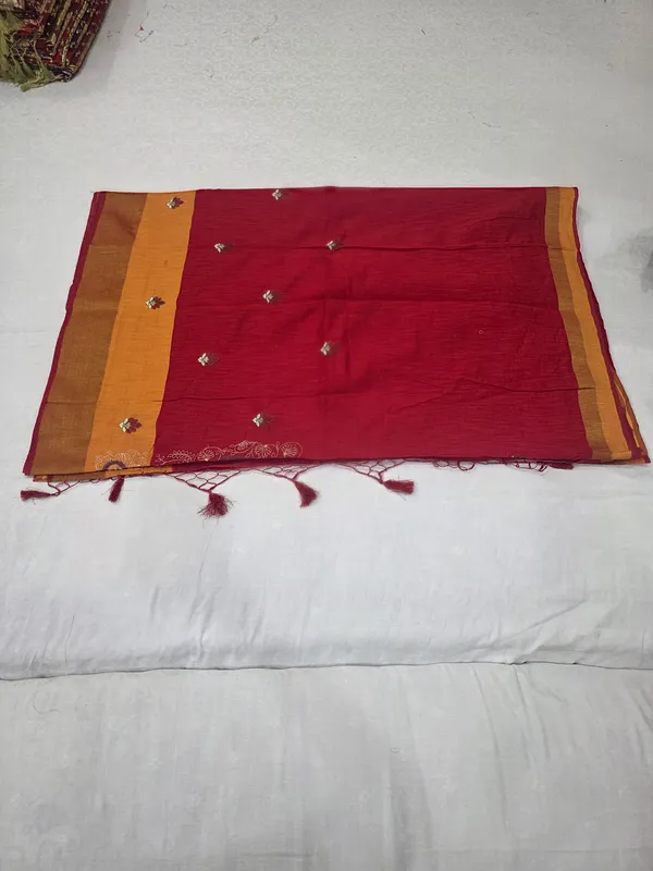 Red_Cotton_Floral_Woven_Saree_For_Women