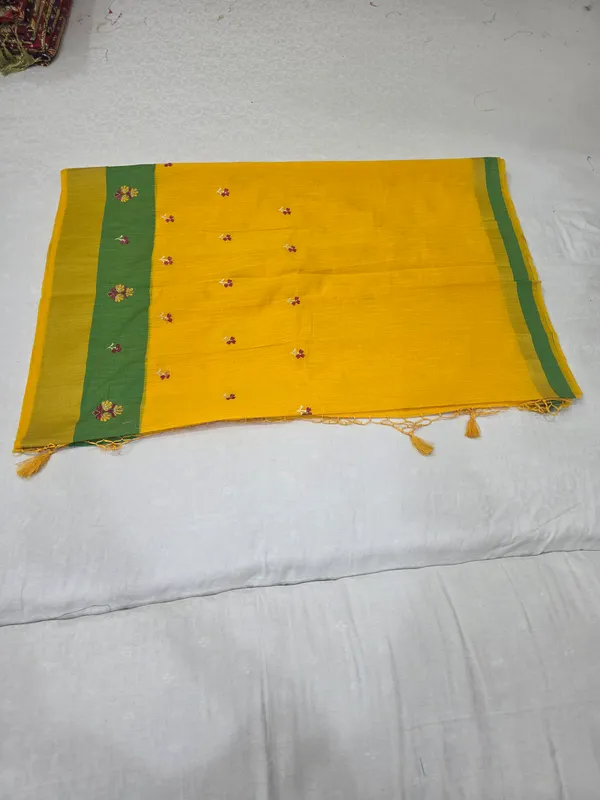 Yellow_Cotton_Traditional_Printed_Saree_For_Women