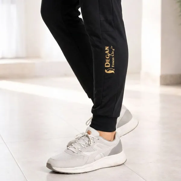 Black_Cotton_Slimfit_Zip_Pocket_Trouser_For_Men