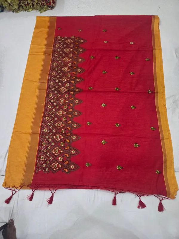 Red_Cotton_Embroidered_Saree_For_Women