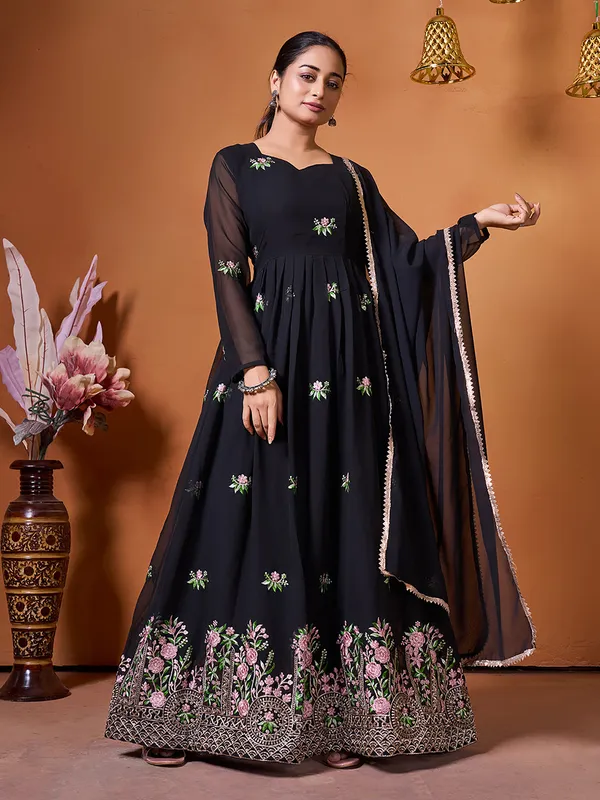 Sarita_Gown