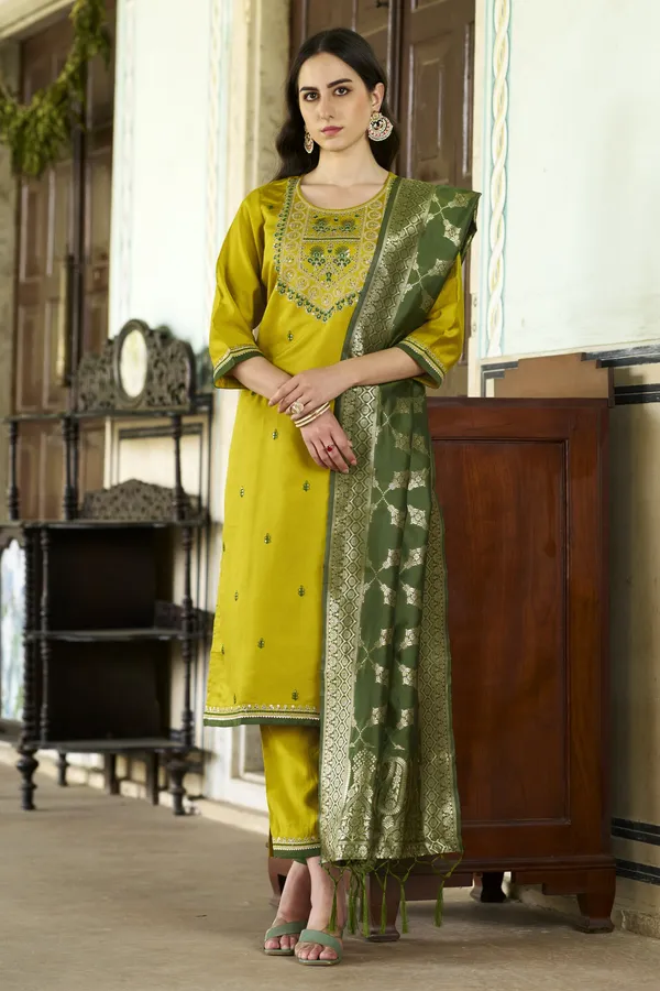 Silk_Kurta_Pant_Dupatta_Set